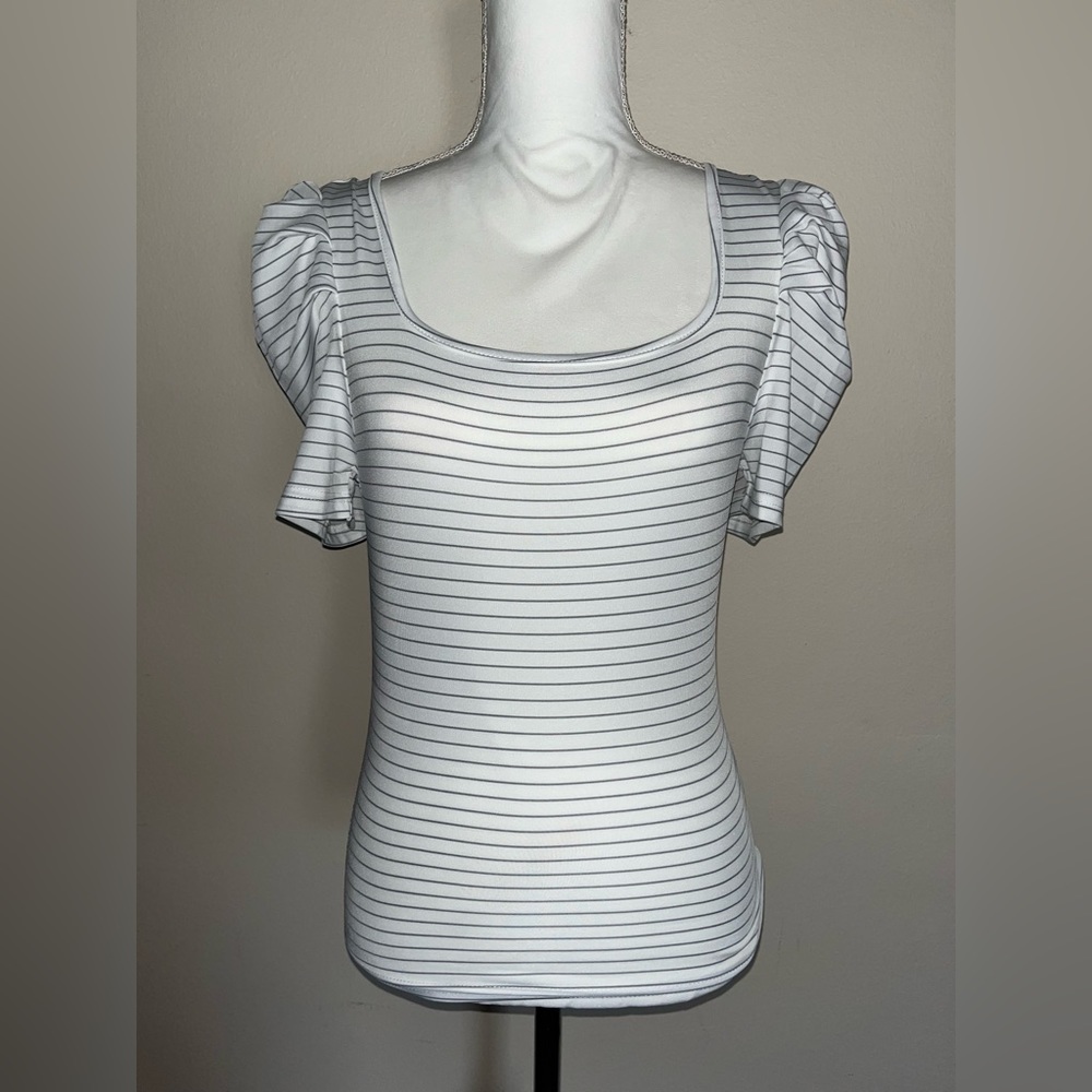 Super Cute Gray & White Striped Top with Puffy Shoulders Size Medium